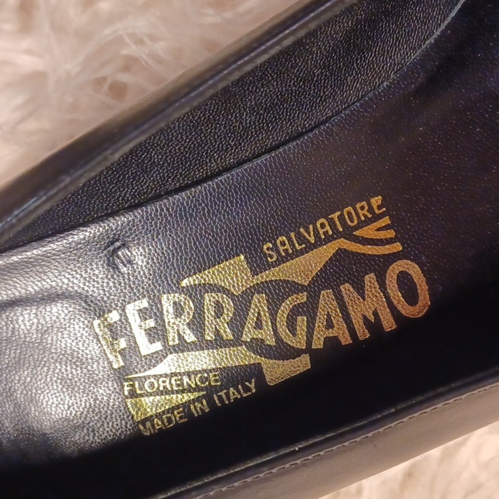 Ferragamo heels - Picture 3 of 15